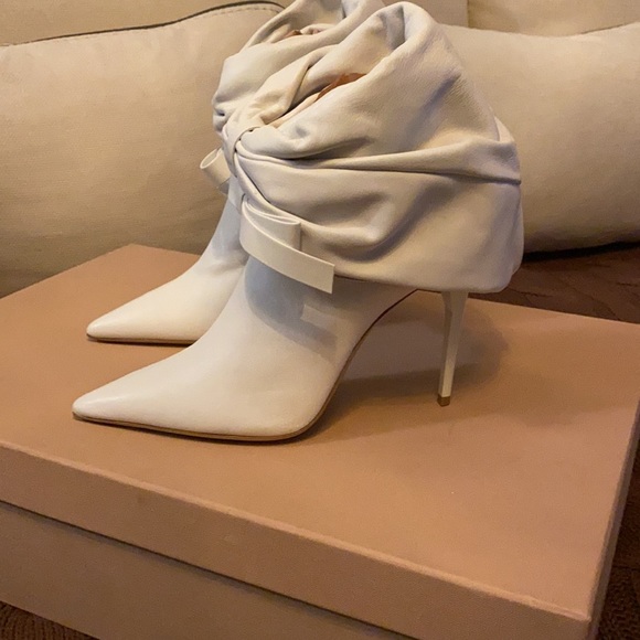 Women’s shoes - Picture 2 of 15